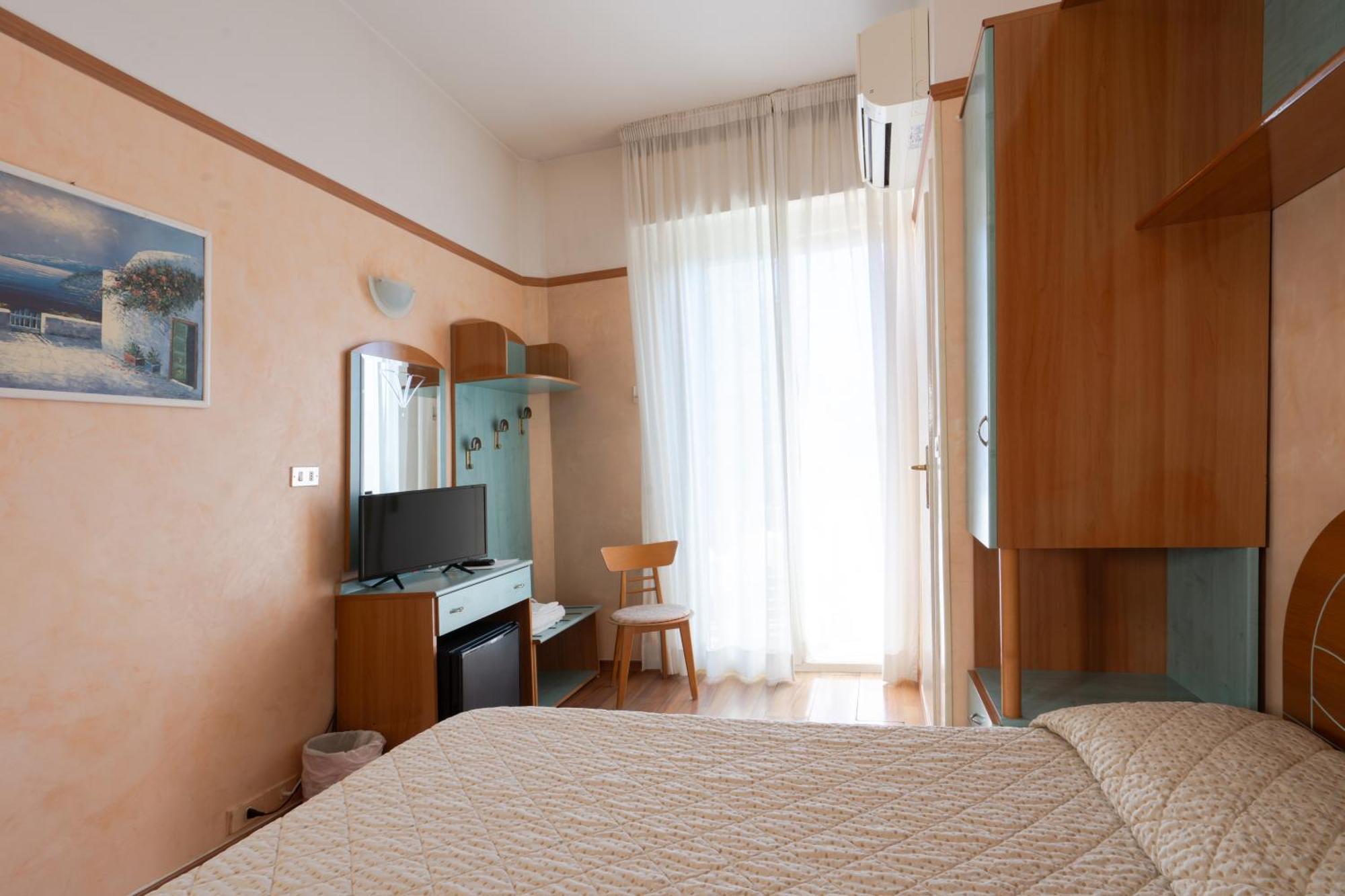 Hotel Britannia Rimini Marina Centro Luaran gambar