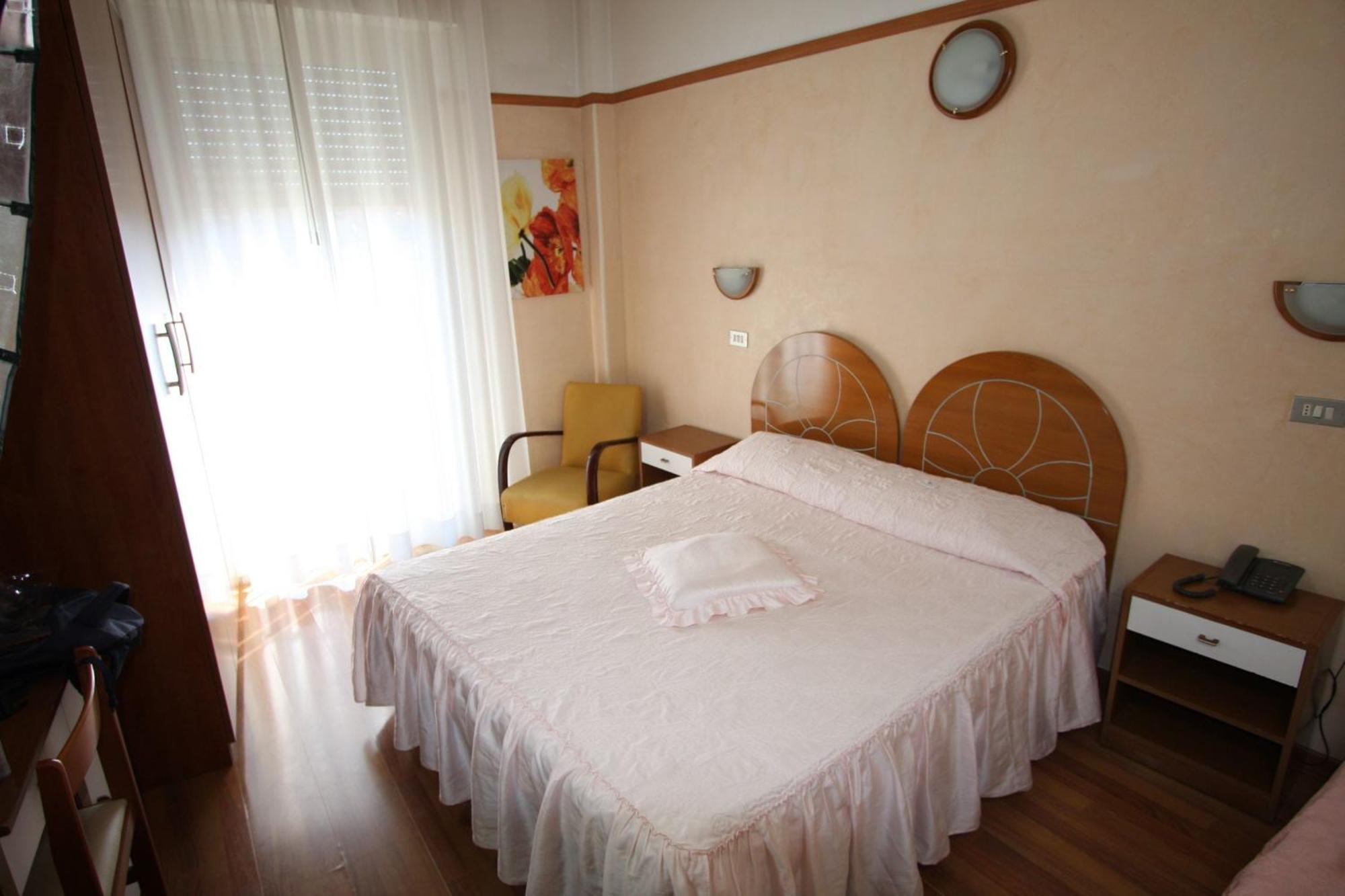 Hotel Britannia Rimini Marina Centro Bilik gambar