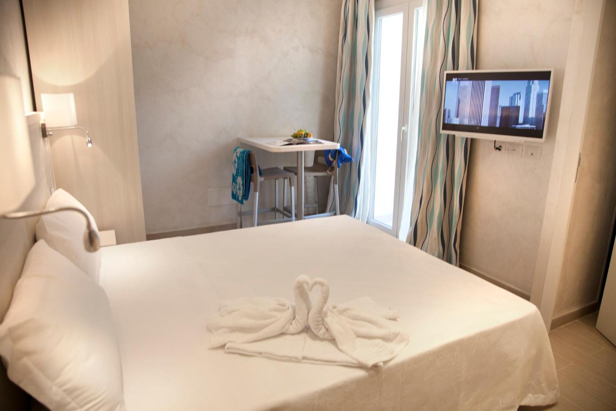 Hotel Britannia Rimini Marina Centro Luaran gambar