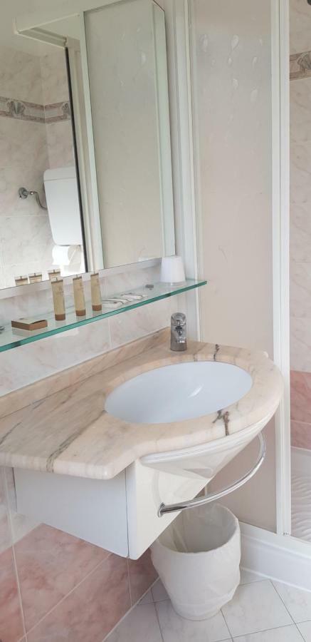 Hotel Britannia Rimini Marina Centro Luaran gambar